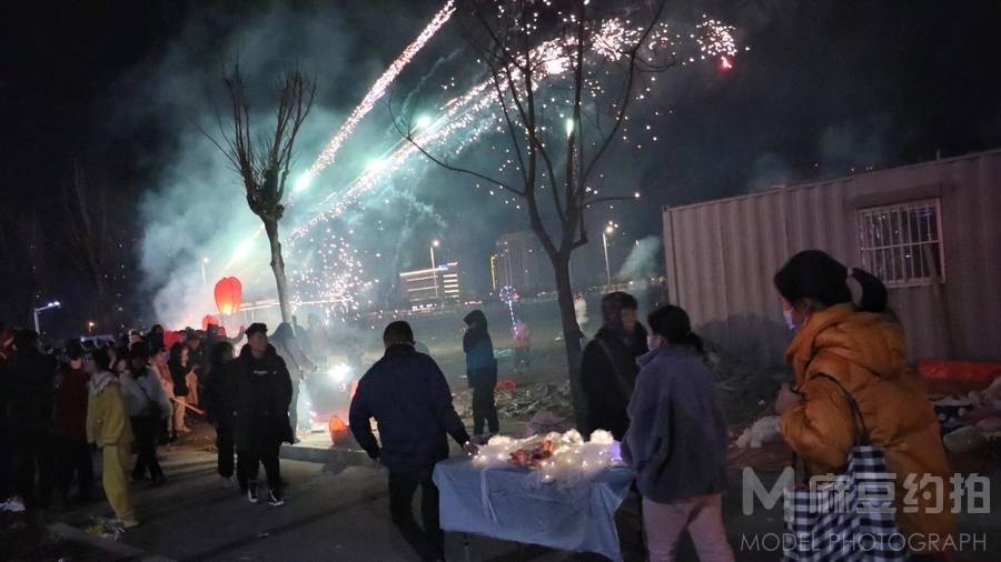 夜景模特