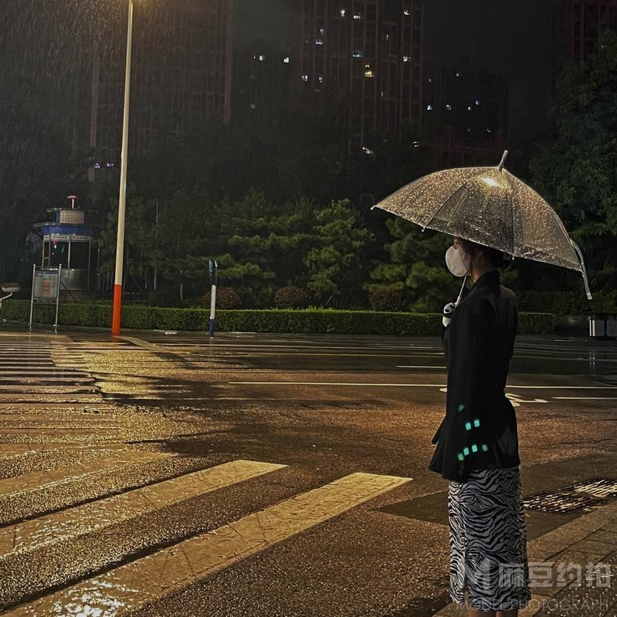 夜景模特
