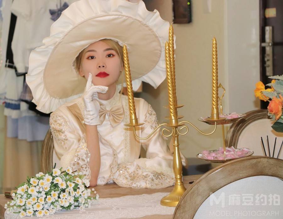 妆容模特