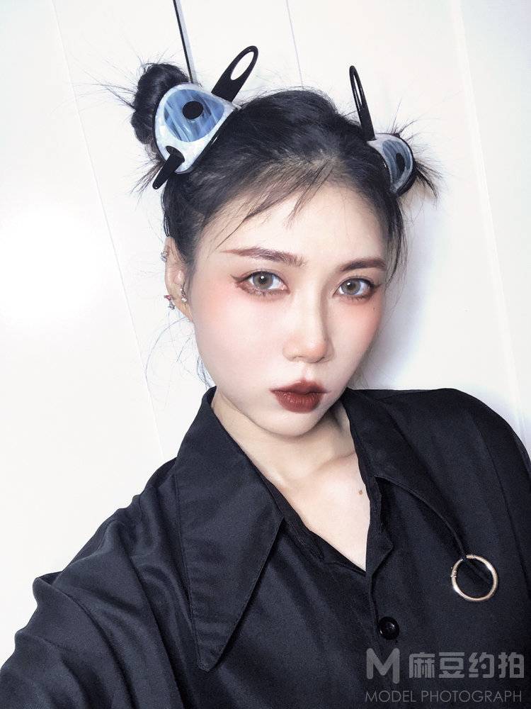 暗黑模特