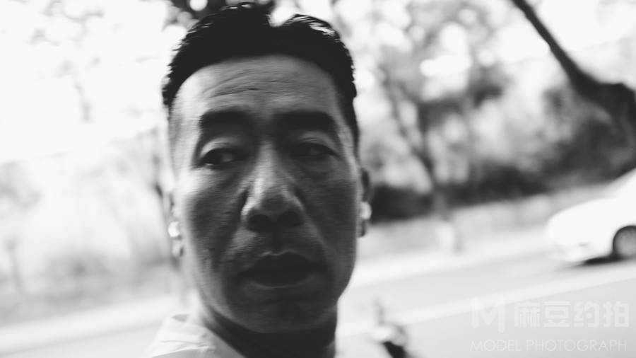 黑白模特