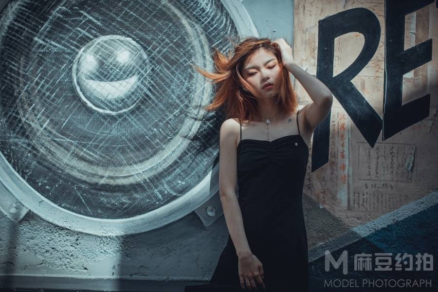 情绪模特