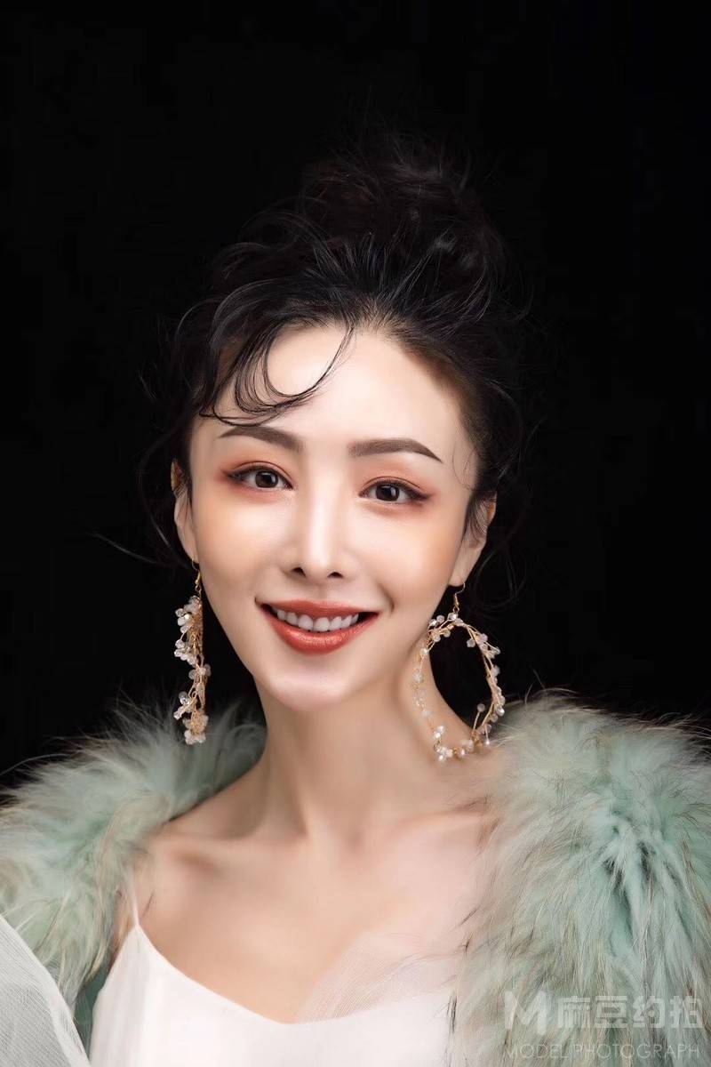 妆容模特