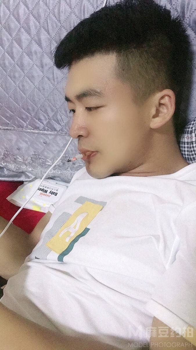 黑白模特