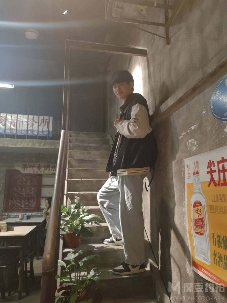 黑白模特