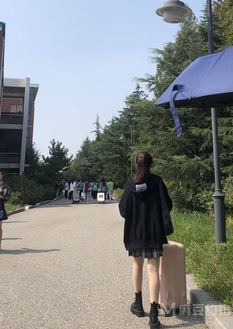 校园模特