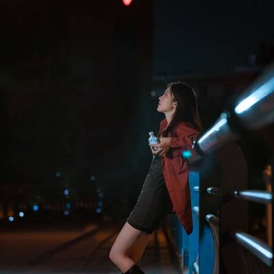 情绪模特