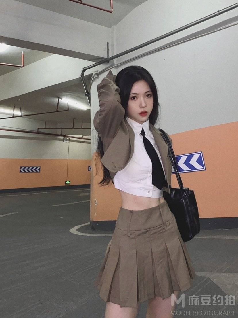 校园模特