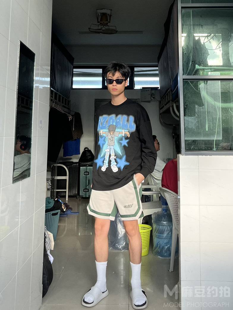 校园模特