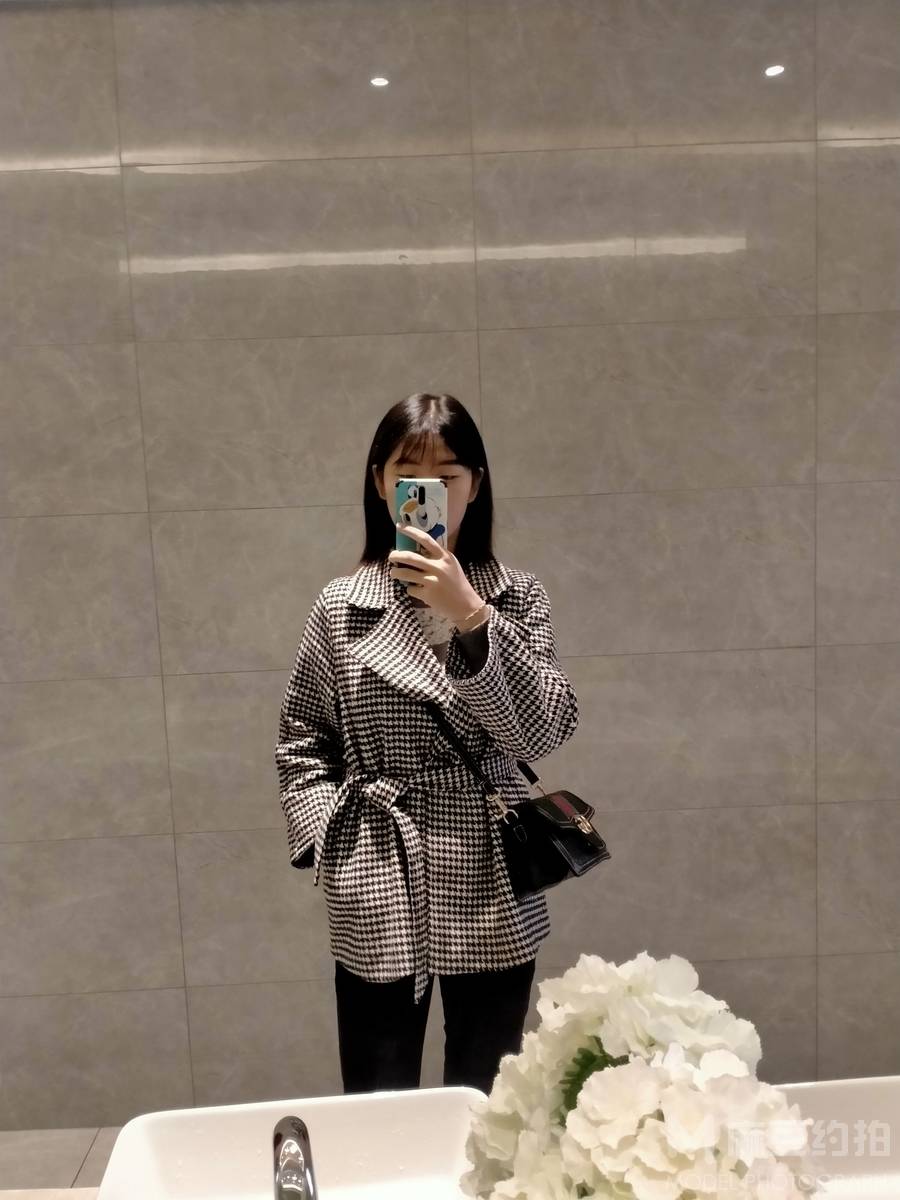 黑白模特