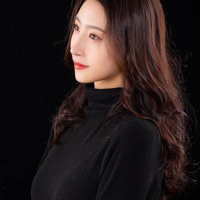 黑白模特