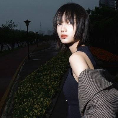 黑白模特