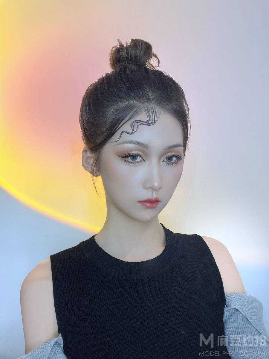 妆容模特