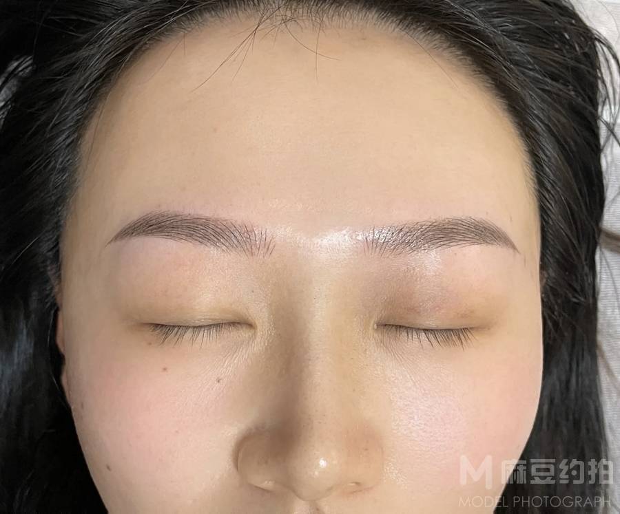 妆容模特