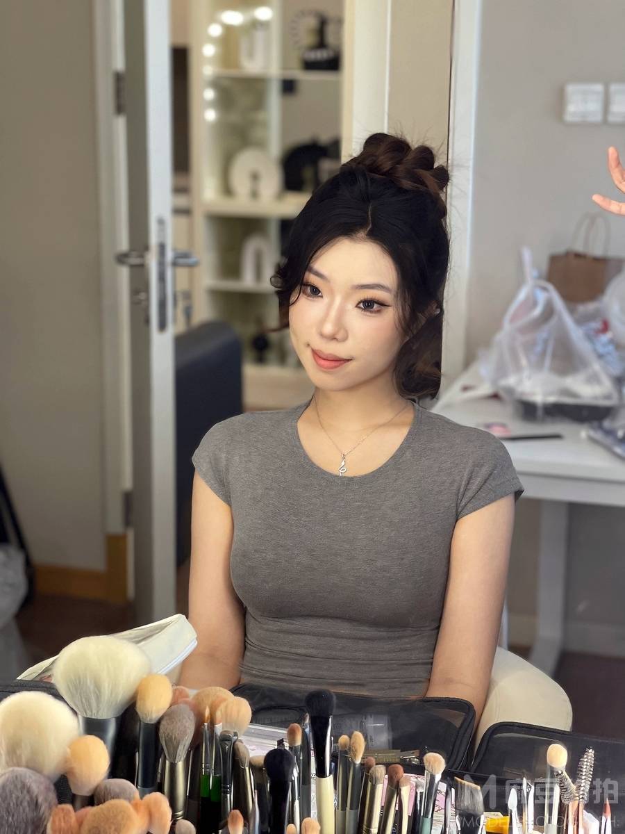 妆容模特