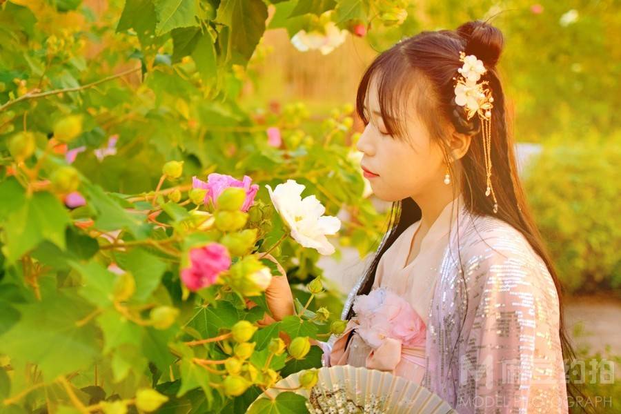 汉服模特