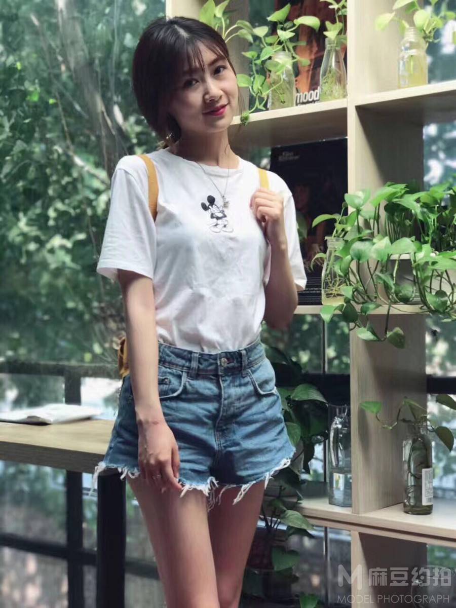 清新模特
