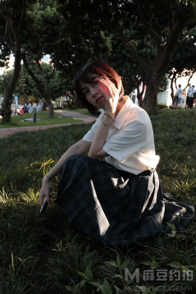 情绪模特