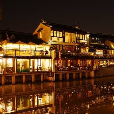 夜景模特