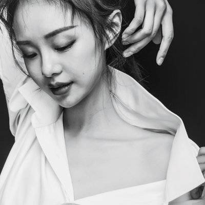 黑白模特