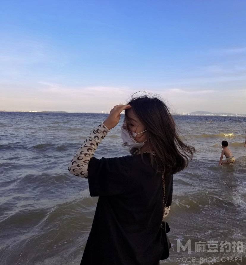黑白模特