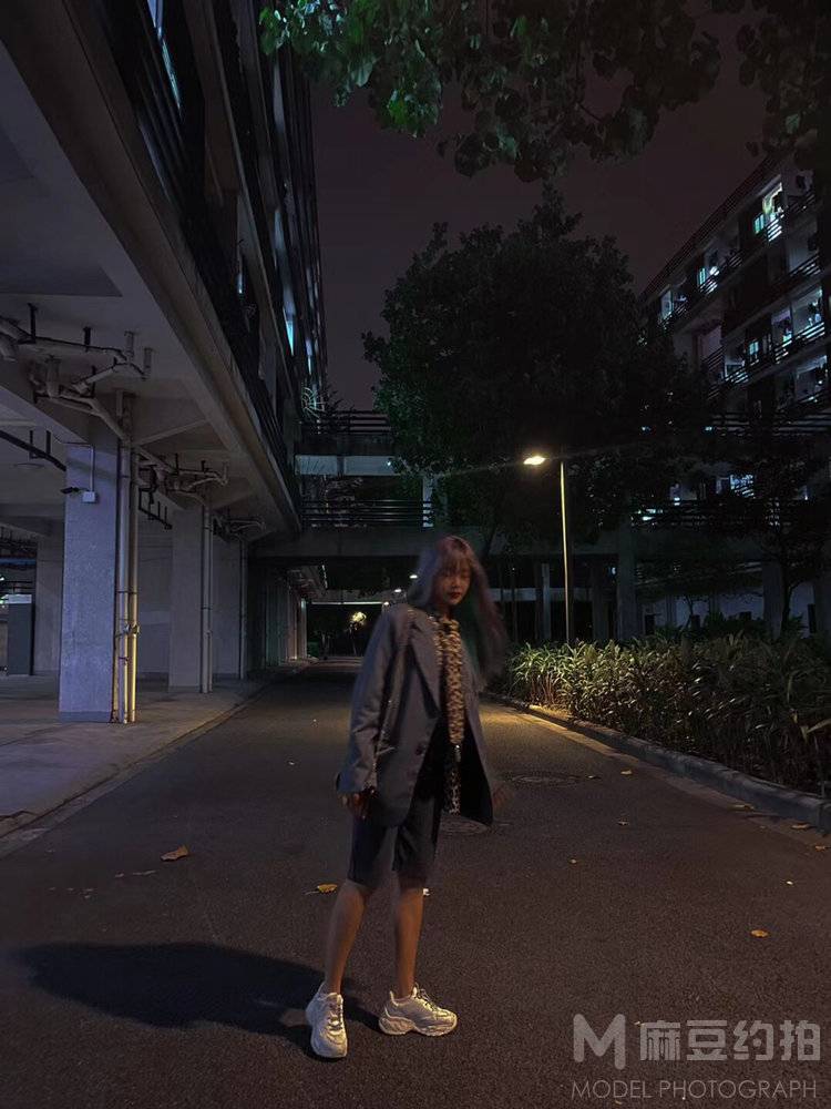 校园模特