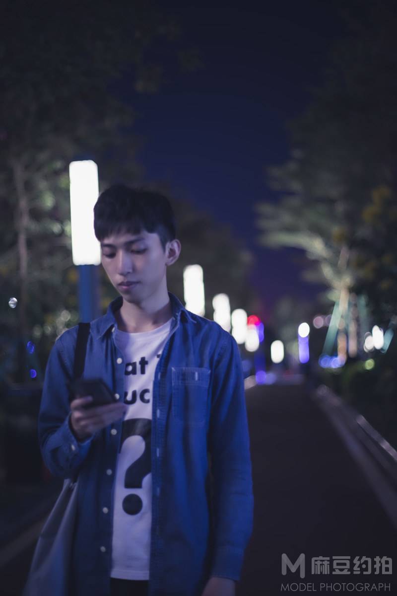 情绪模特