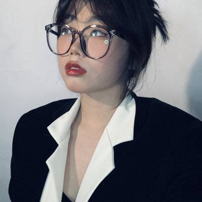 黑白模特
