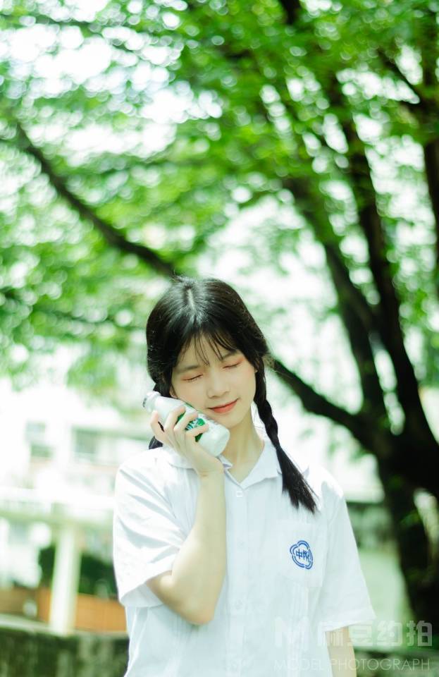 校园模特