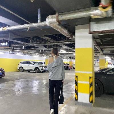 黑白模特