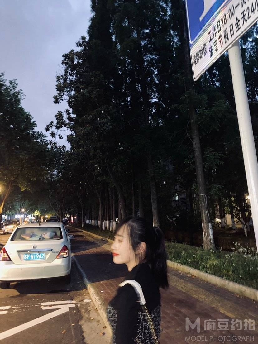 校园模特