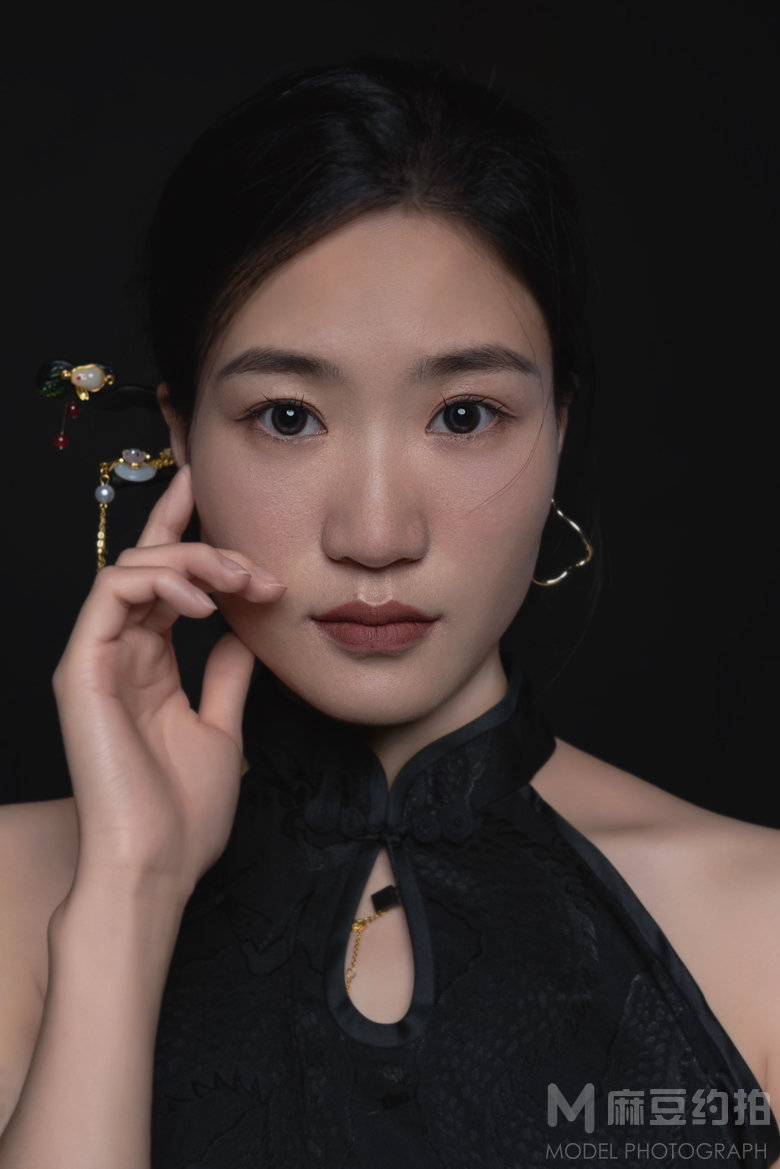 情绪模特