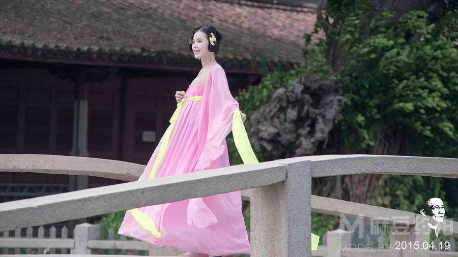 汉服模特