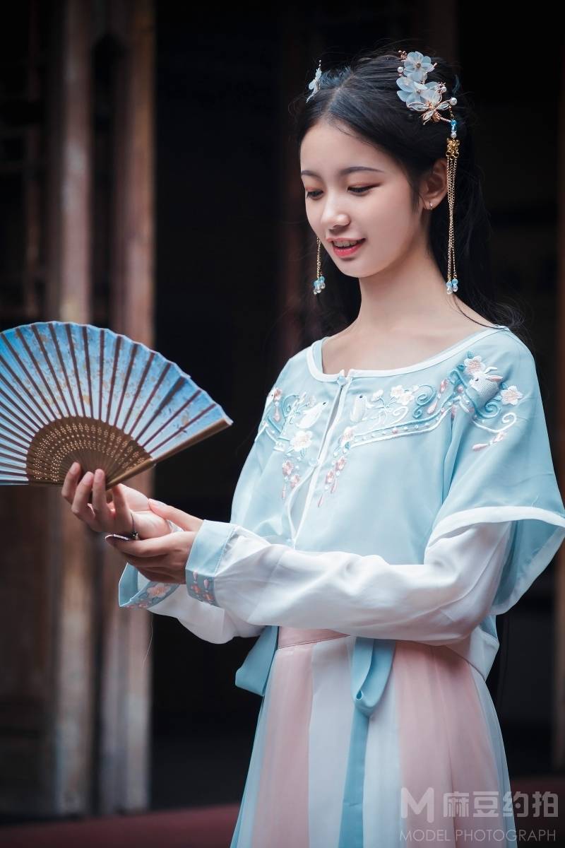汉服模特