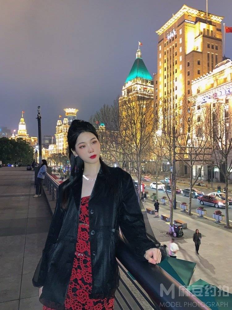 夜景模特