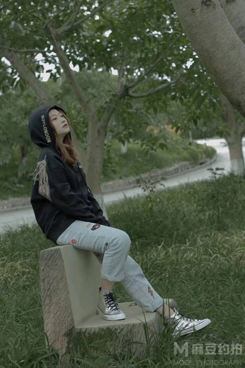 情绪模特