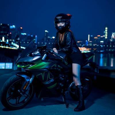 夜景模特
