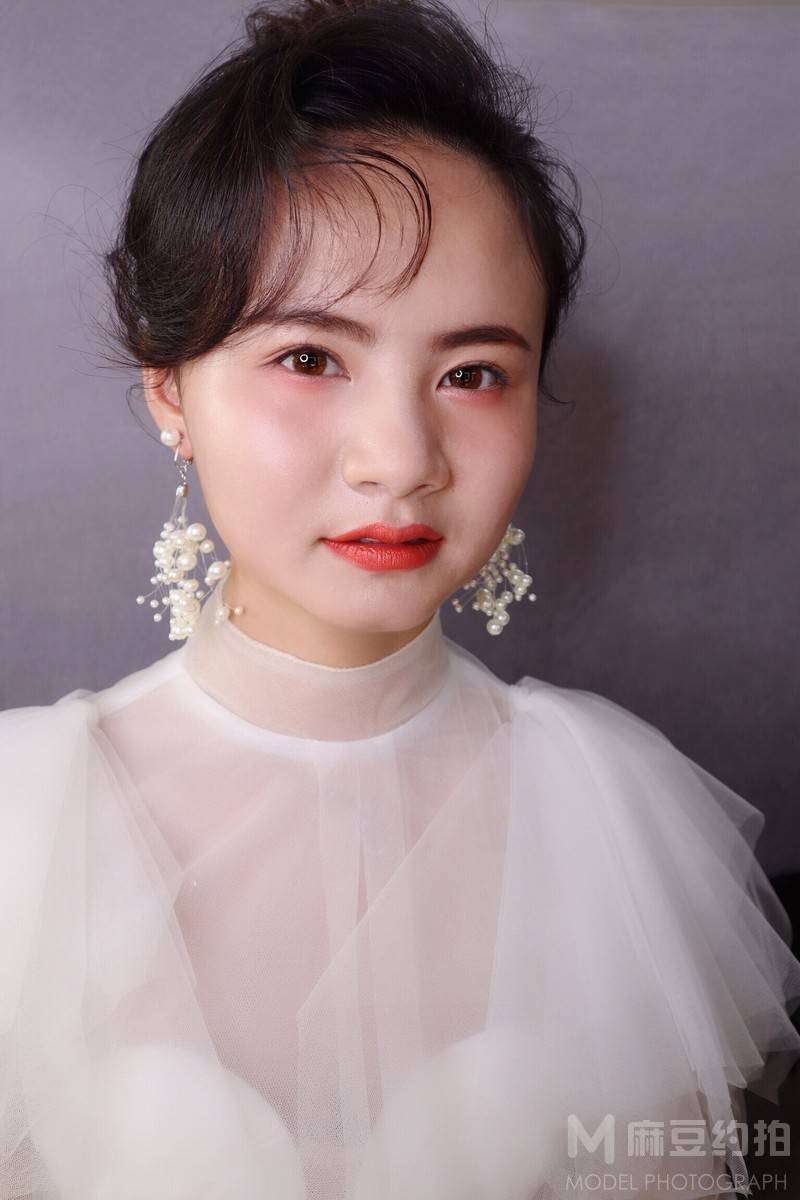 妆容模特