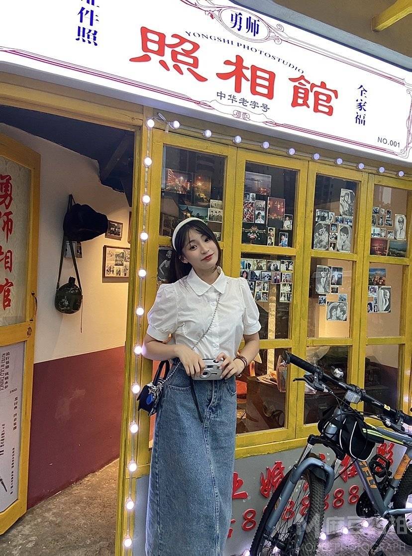 校园模特