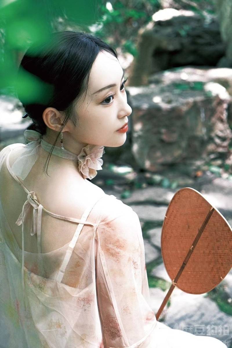 黑白模特