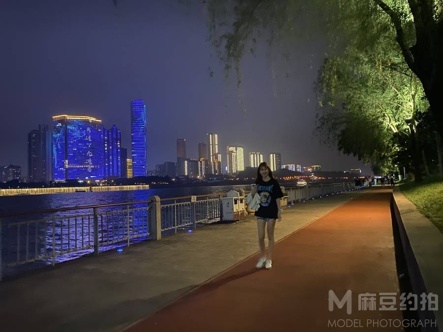 纪实模特