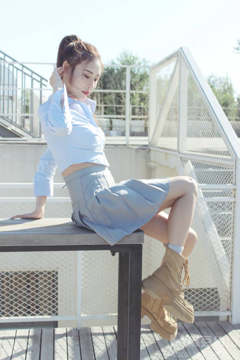 情绪模特