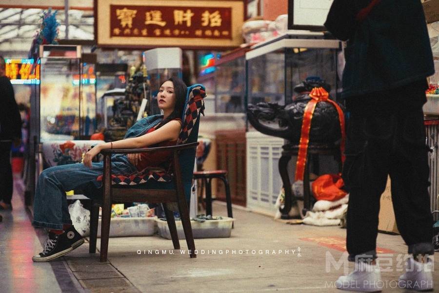 情绪模特
