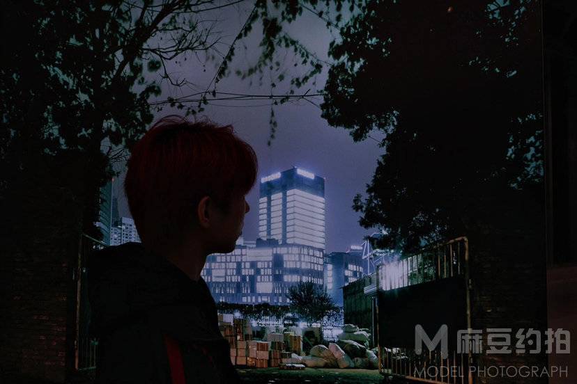夜景模特