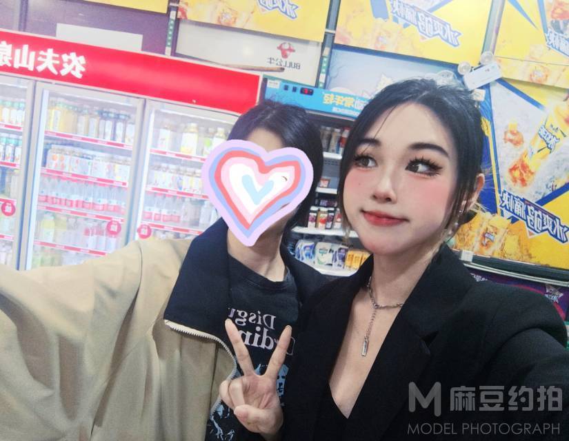妆容模特