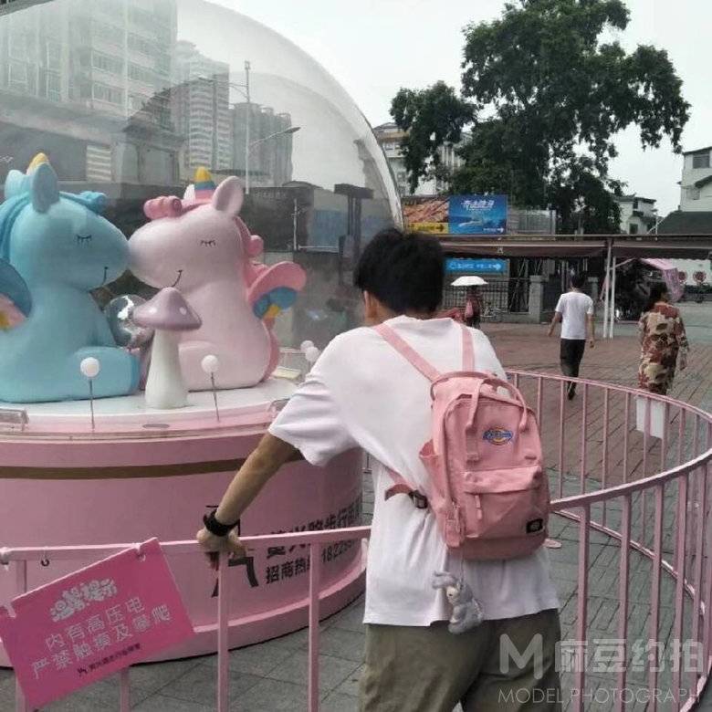 校园模特