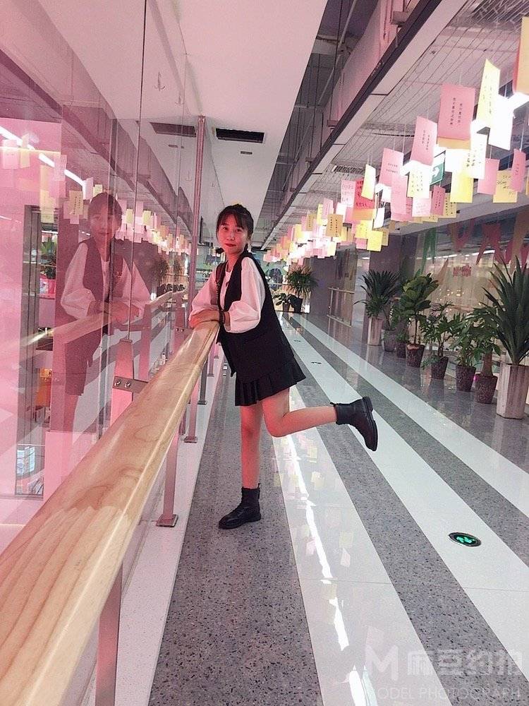 妆容模特