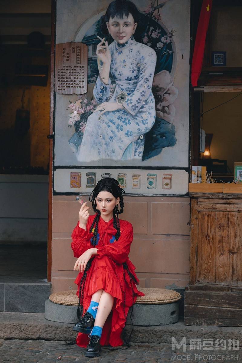 情绪模特