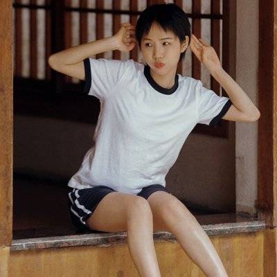 宝丽来模特