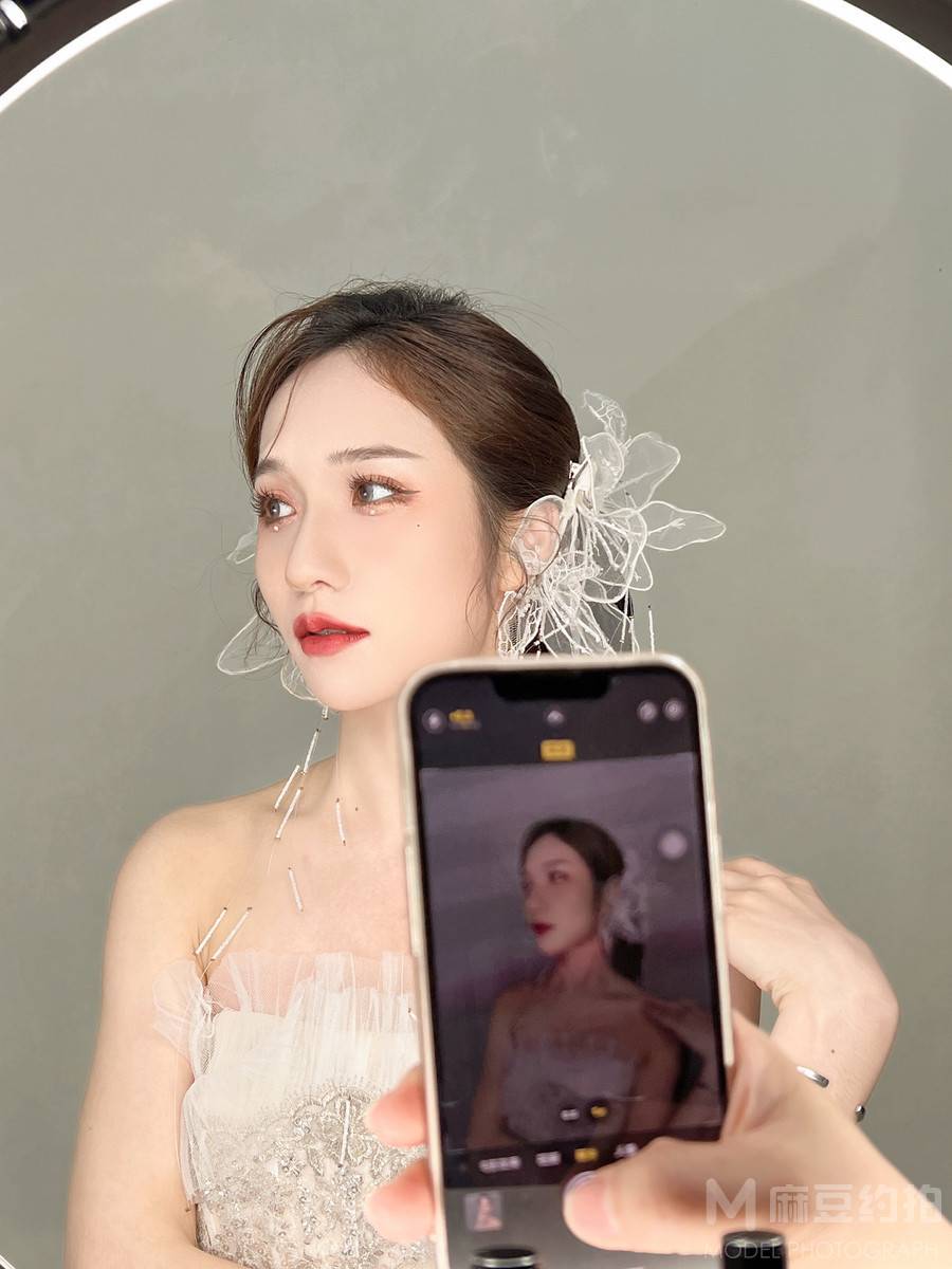 妆容模特